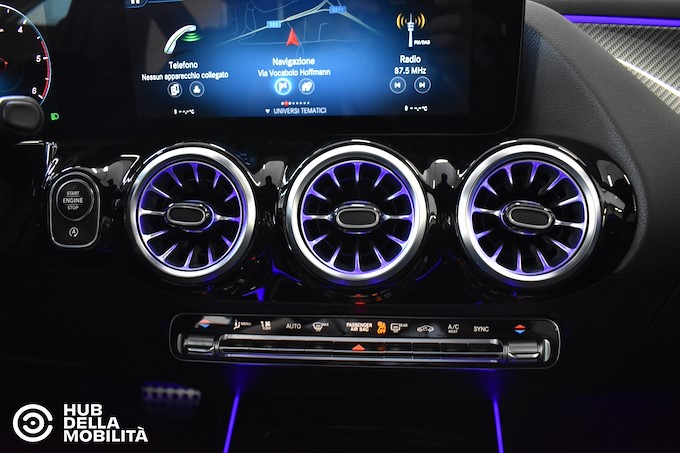 MERCEDES-BENZ GLA 220 d Automatic 4Matic Premium
